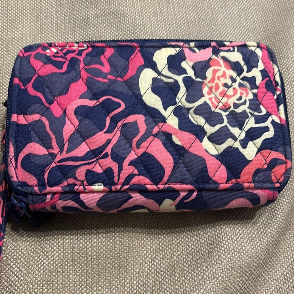 Vera Bradley Pink and Blue Floral Crossbody Bag - Picture 5 of 8